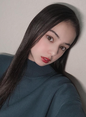 稲垣姫菜はハーフモデル①