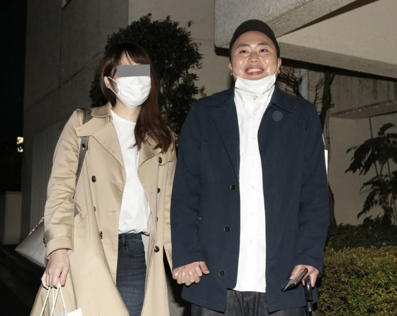 フライデーに結婚をスクープされた、ハナコ岡部と結婚相手A子さん