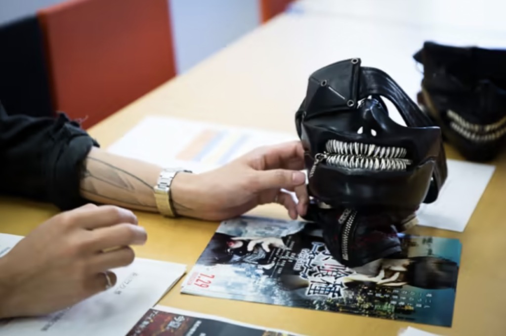 森川マサノリがデザインした映画「東京喰種」のマスク